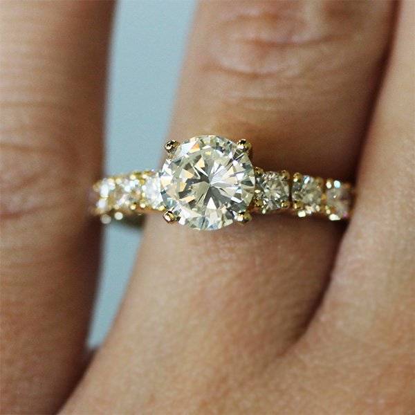 Yellow Gold solitaire