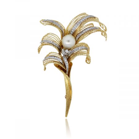 You are viewing this 18k Yellow Gold 1.2ctw Diamond 10.75mm Pearl Pin!