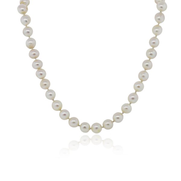 You are viewing this 14k Yellow Gold 9mm Cultured Pearl Emerald Necklace!