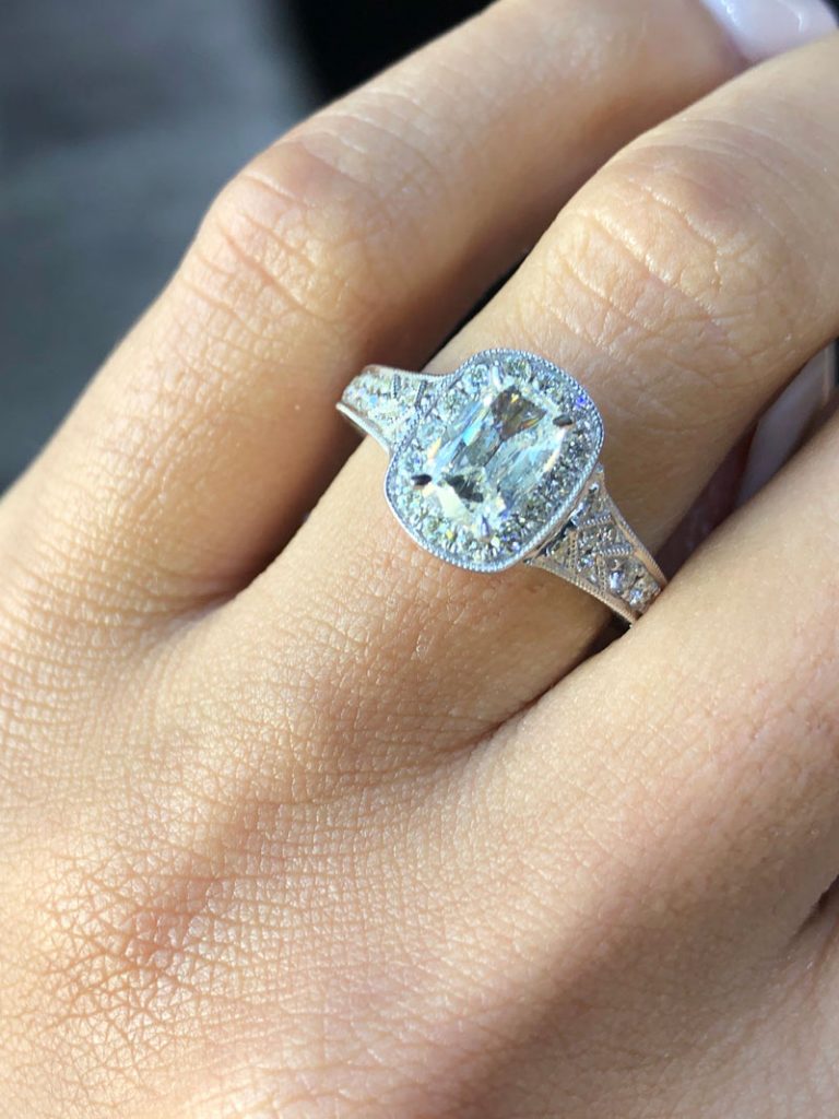 Halo vs No Halo Engagement Ring | What is a Halo Ring?