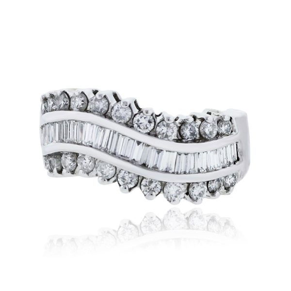 You are viewing this 14k White Gold Baguette & Round Brilliant Diamond Ring!