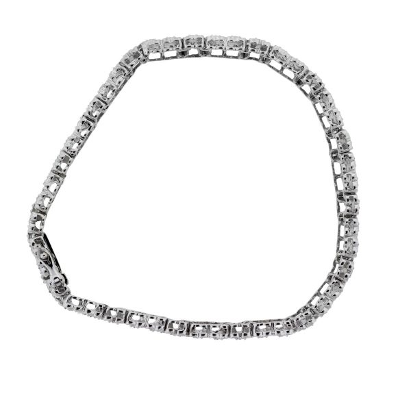 18k White Gold Diamond Hearts Bracelet