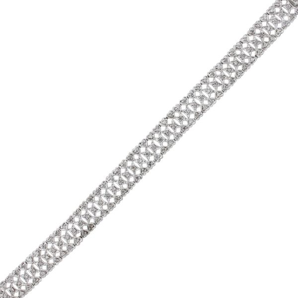 You are viewing this 18k White Gold 1.5ctw Diamond Hearts Bracelet!