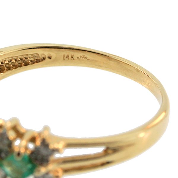 1Gold Diamond & Emerald Ring