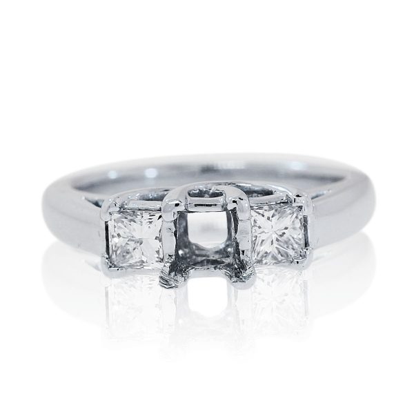 You are viewng this Platinum 0.60ctw Princess Cut Diamond Ring Mounting