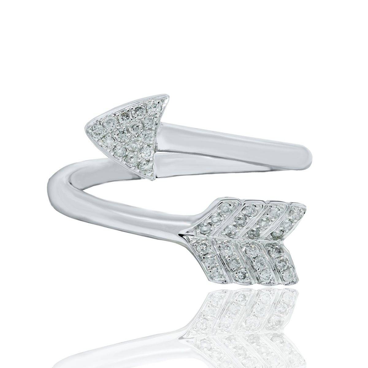 Arrow ring with diamonds