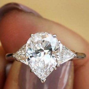 Pear shaped diamond engagement ring