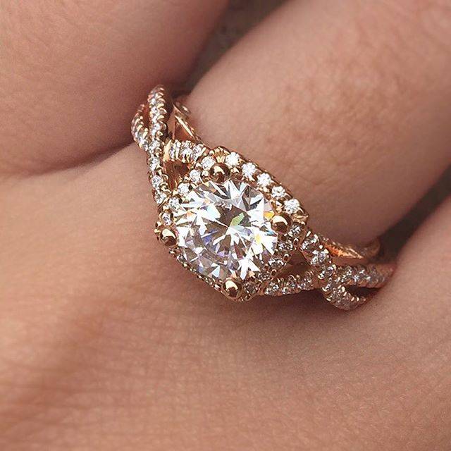 This Rose gold halo engagement ring by Verragio is perfection! Engagement ring style quiz