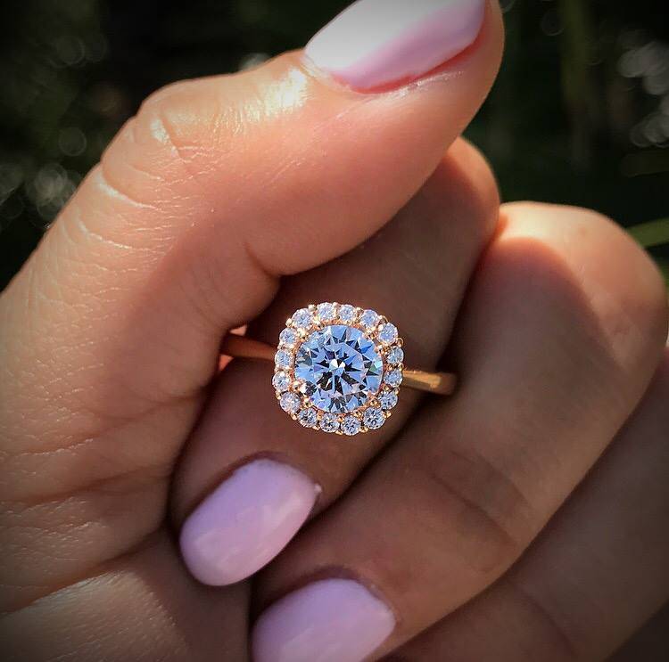 Solitaire vs Halo Engagement Ring