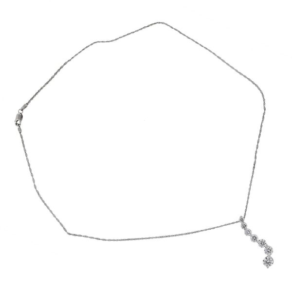 Diamond pendant necklace