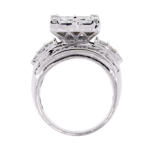 18k White Gold 1.75ctw Diamond Illusion Ring