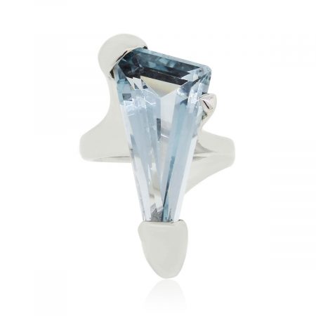 14k White Gold 10ct Aquamarine Triangular Gemstone Ring