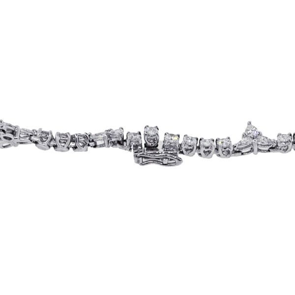Pear shape diamond necklace