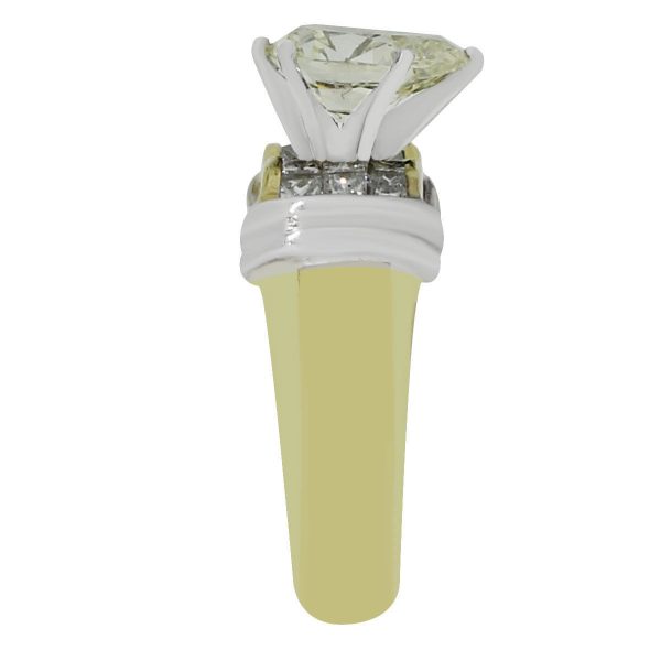 18k Yellow Gold 2.31ctw Pear Diamond Engagement Ring