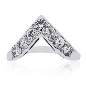 Diamond V ring