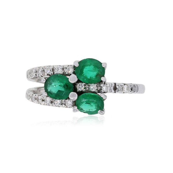 18k White Gold 0.87ctw Emerald and 0.16ctw Diamond Ring