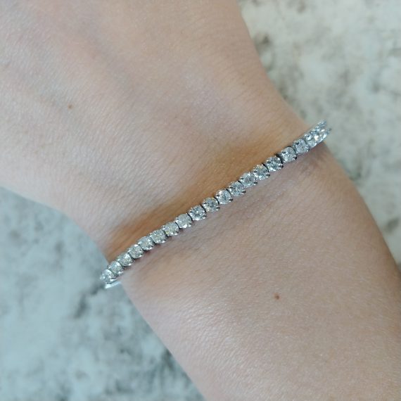 Goldsmiths 9ct White Gold 2mm Square Cubic Zirconia Tennis Bracelet  5.25.4662 | Goldsmiths