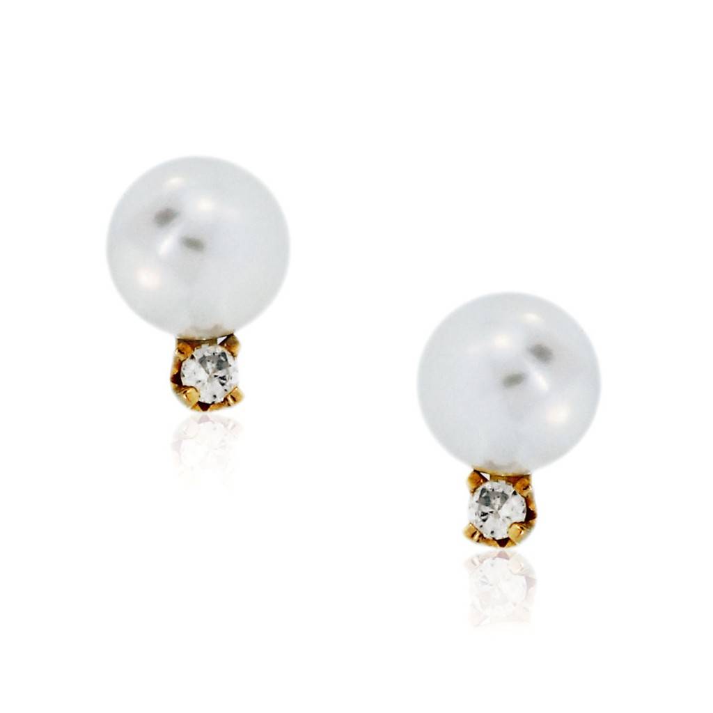 pearl stud earrings 