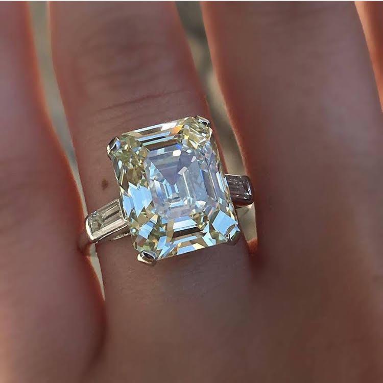 emerald cut engagement ring 