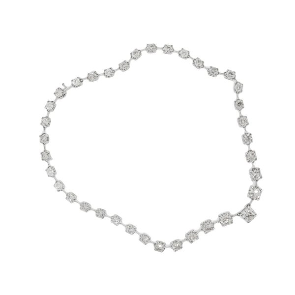 18k White Gold 40.5ctw Round Diamond Graduated Necklace