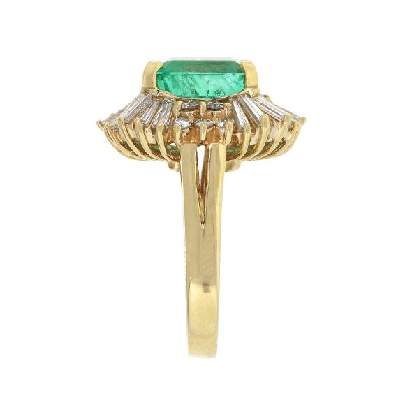 14k Yellow Gold 2.4ctw Diamond With Emerald Ballerina Ring