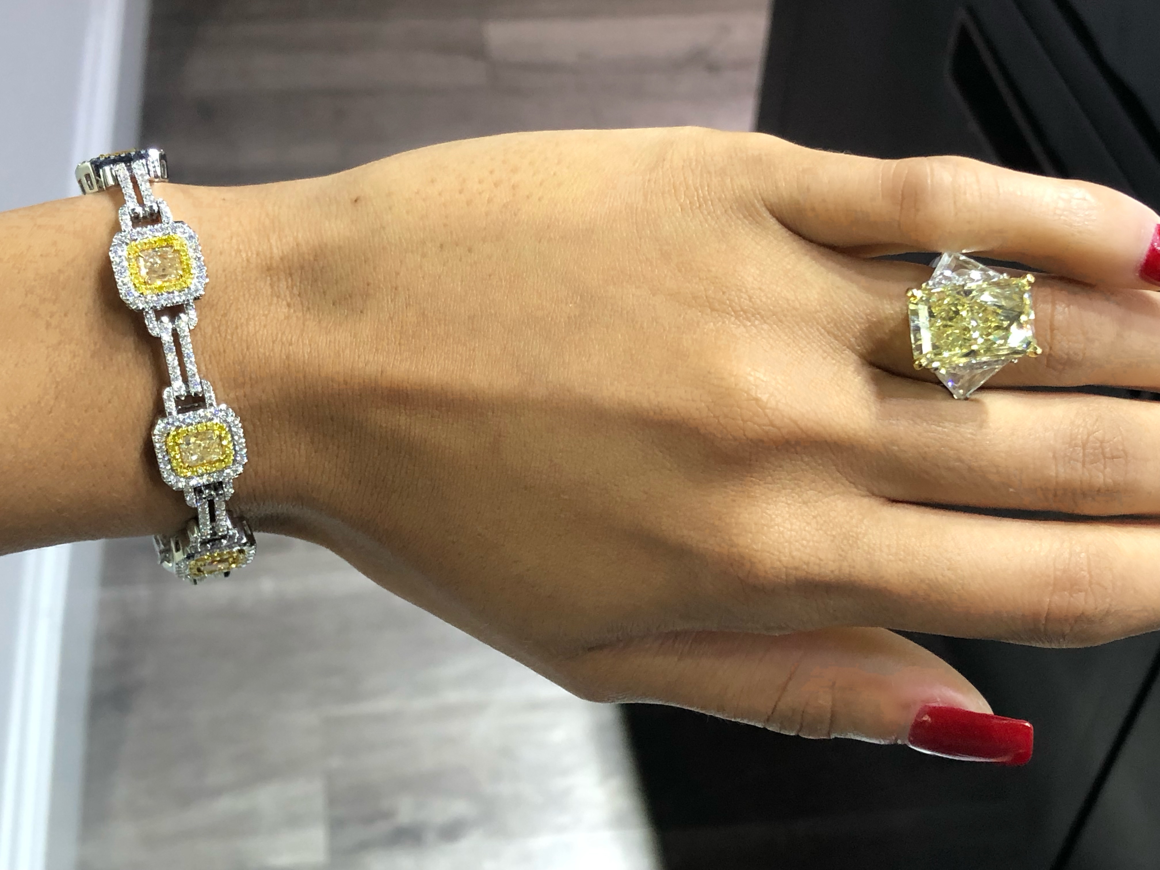 Lady gaga yellow diamond bracelet and ring oscars