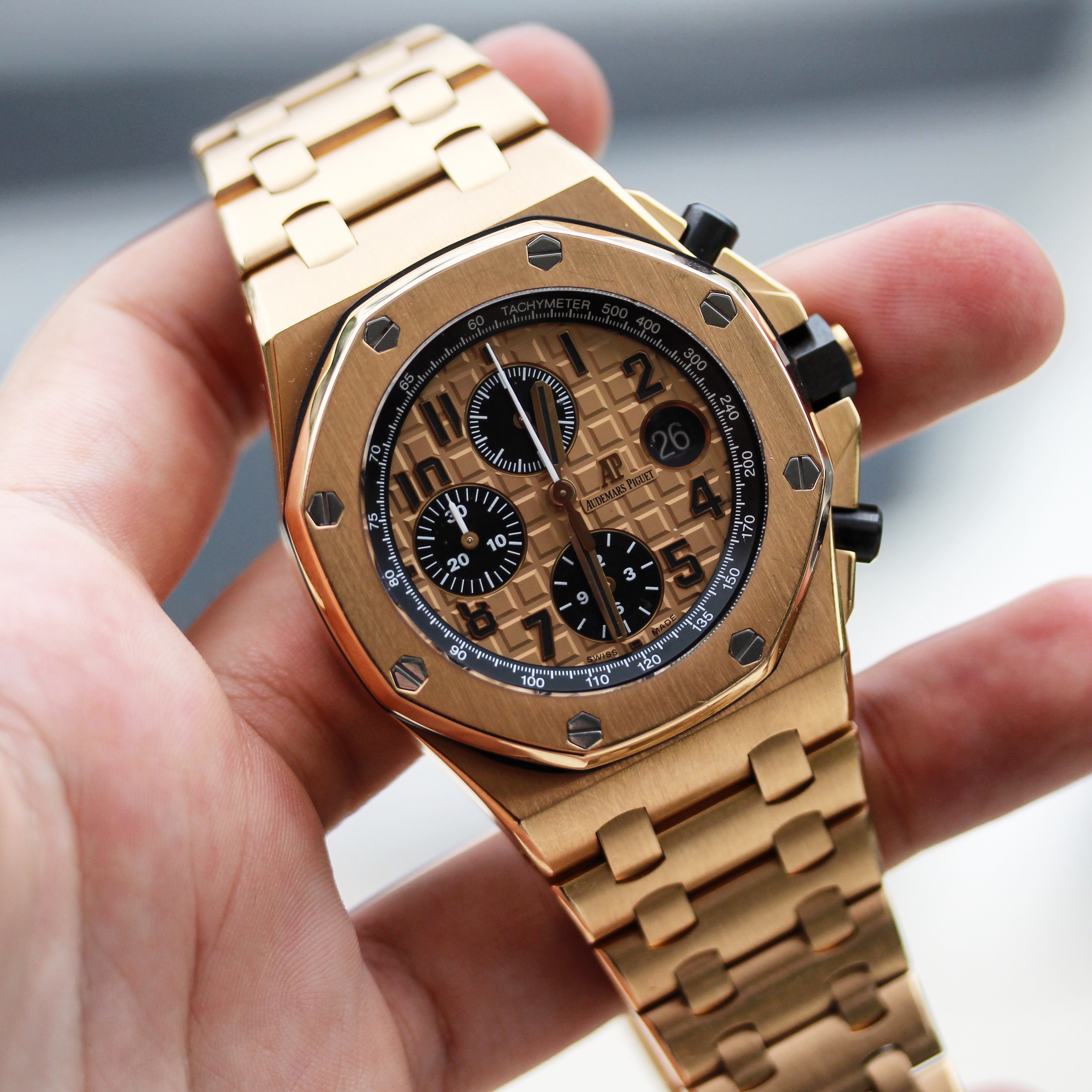 Buying used luxury watches for men – 5 tips – Raymond Lee Jewelers