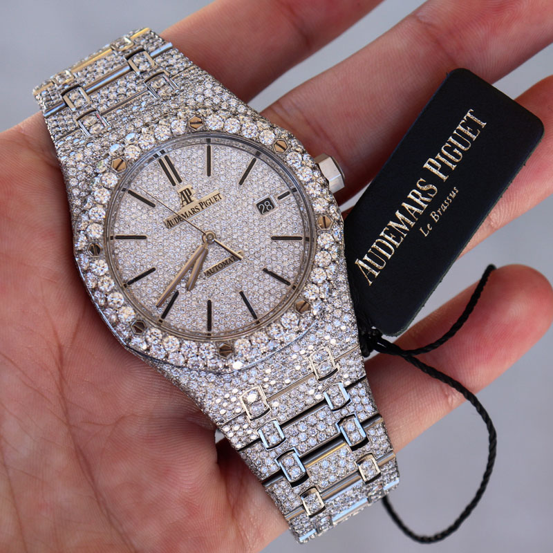 Review Audemars Piguet Royal Oak 15400 Diamond Flooded Watch