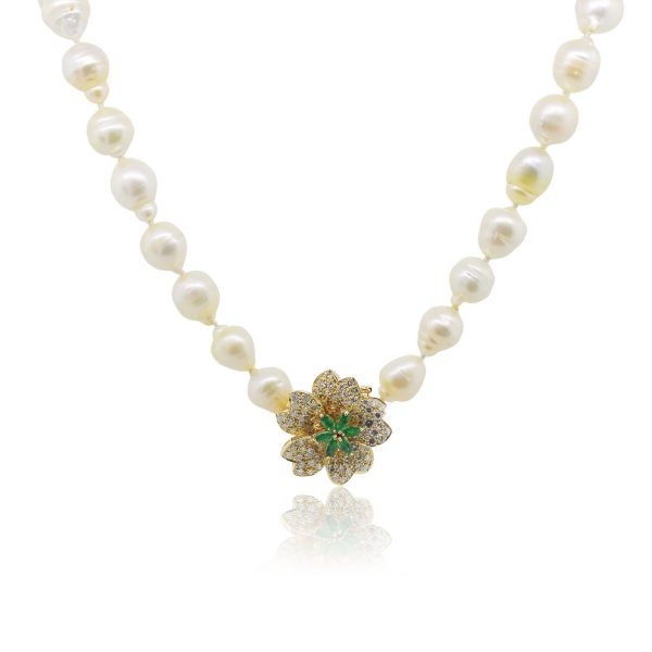 18k Yellow Gold 1ctw Emerald with Diamond Pendant Akoya Pearl Necklace