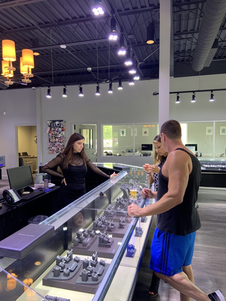 customers answering where to buy diamond engagement ring