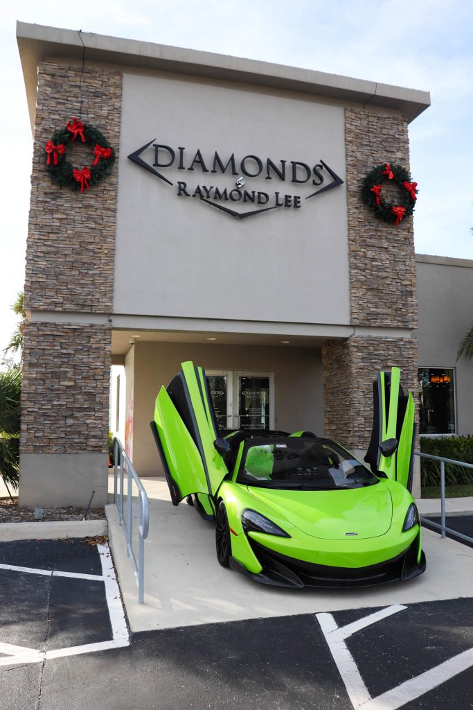 green mclaren 600LT spider