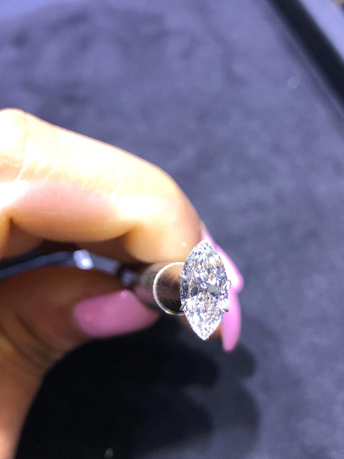 marquise diamond prong setting