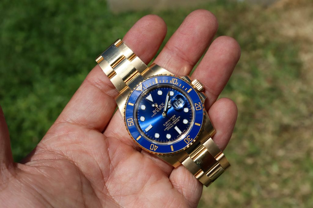 New vs Old Style Yellow Gold Rolex Submariner 116618 Sunburst