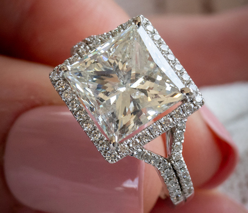 Ladies Designer Diamond Ring at Rs 42500 | Engagement Ring in Surat | ID:  13277219888