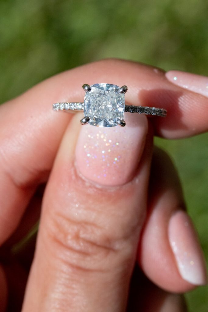 what is a solitaire engagement ring