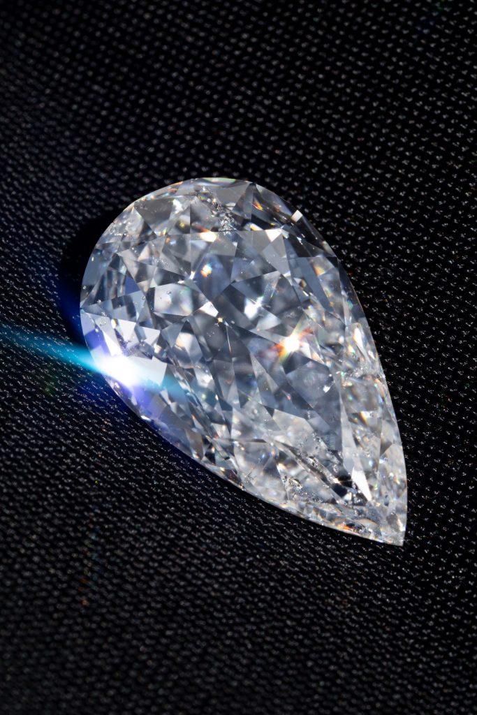 White Pear Cut Diamond
