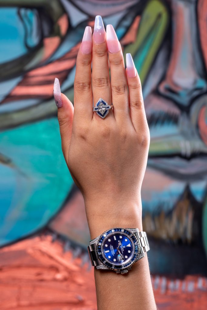 the blue sapphire in a vintage ring