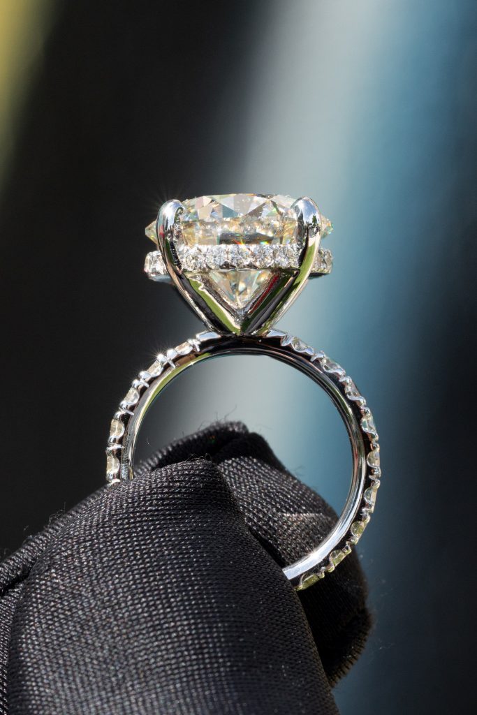 the round diamond with a solitaire ring