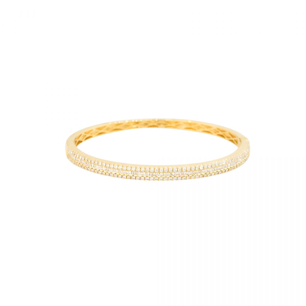 18k Yellow Gold 1.70ctw Round and Baguette Cut Diamond Bangle