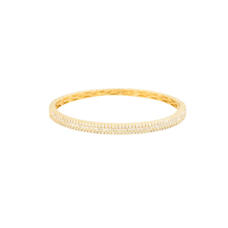 18k Yellow Gold 1.70ctw Round and Baguette Cut Diamond Bangle