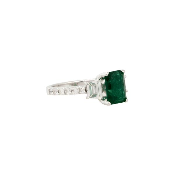 18k White Gold 2.20ctw Emerald and 0.72ctw Diamond Side Stone Ring