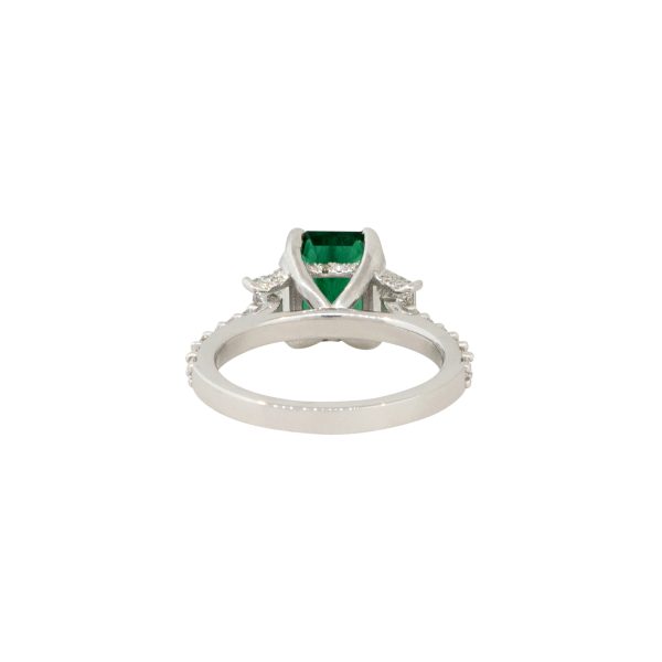 18k White Gold 2.20ctw Emerald and 0.72ctw Diamond Side Stone Ring