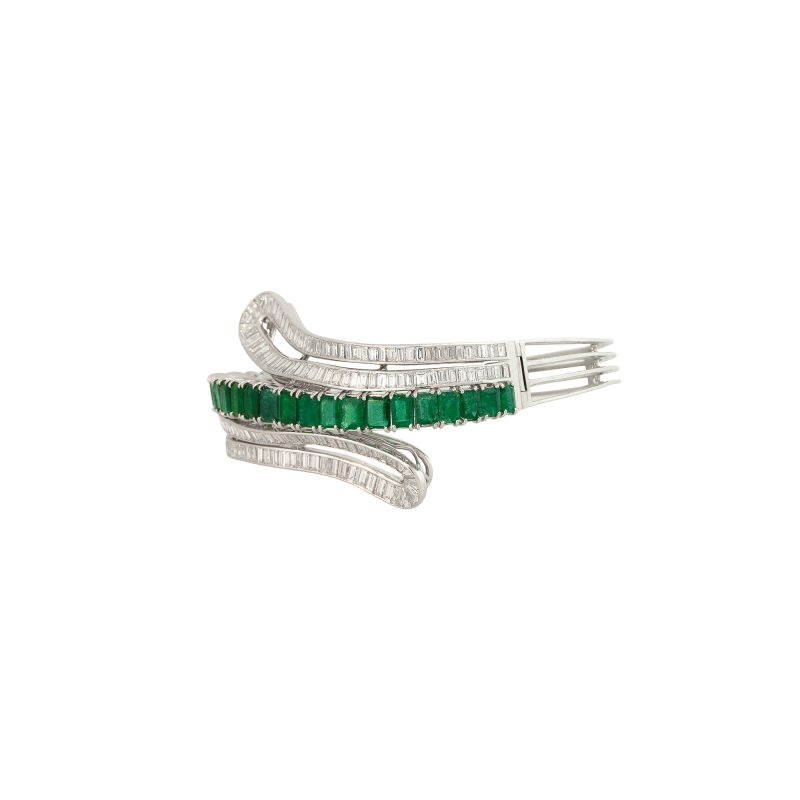 18k White Gold 7.0ctw Emerald and Diamond Bangle Bracelet