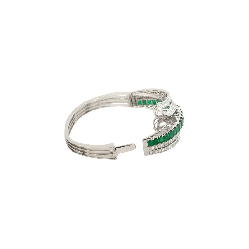 18k White Gold 7.0ctw Emerald and Diamond Bangle Bracelet