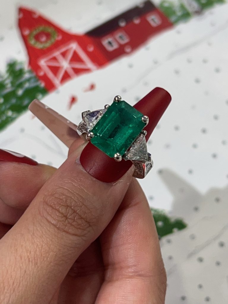 emerald gemstone rings 