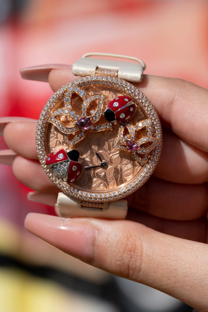 Cartier high-end wristwatch design