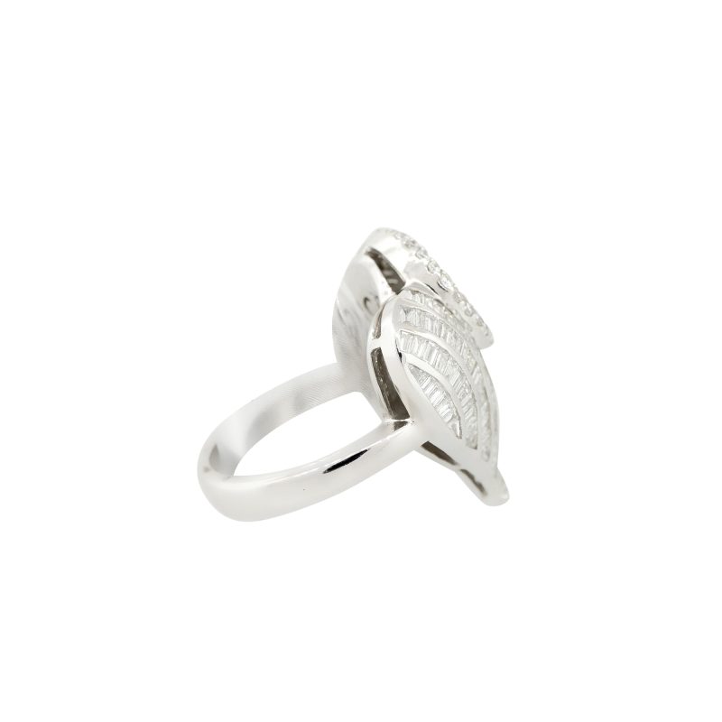18k White Gold 2.4ctw Baguette & Round Brilliant Diamond Heart Ring