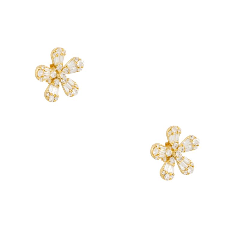 18k Yellow Gold 1.57ctw Round Brilliant & Baguette Cut Diamond Flower Earrings