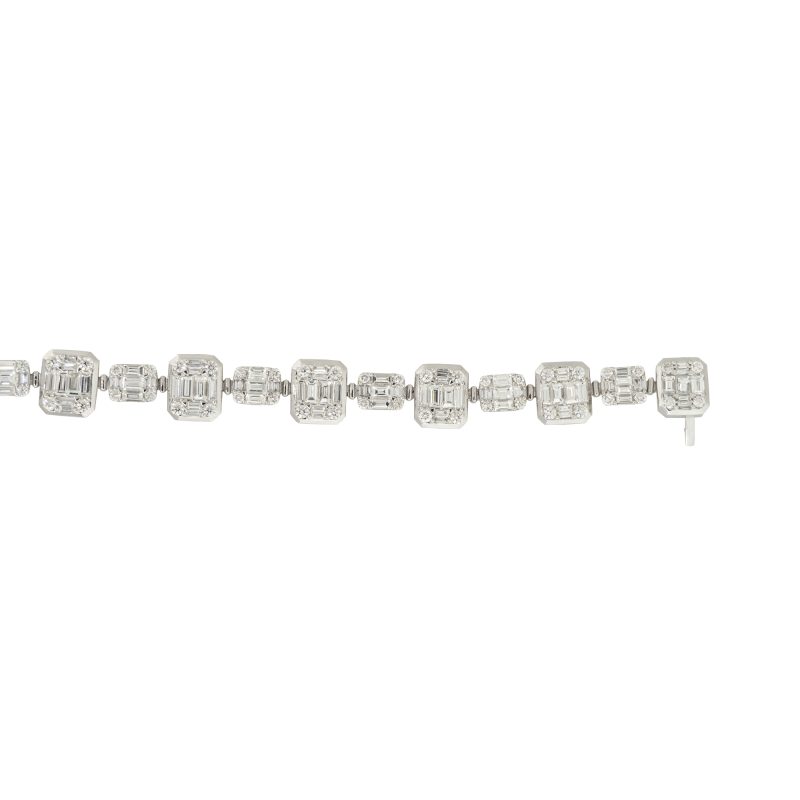 18k White Gold 30ctw Large Mosaic Set Diamond Necklace