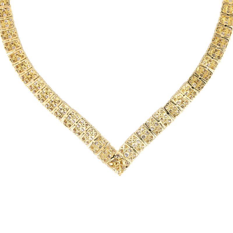 18k Yellow Gold 29.5ctw Round Brilliant Cut Diamond "V" Necklace
